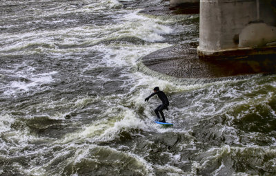 Surfing on the Grand 