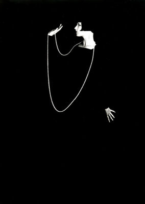 Louise Brooks with Pearls