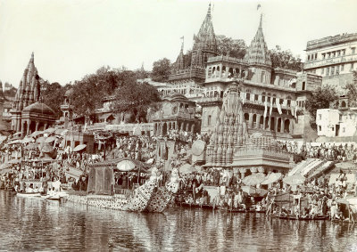 Pilgrims at Varanasi 
