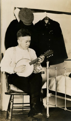Playing the Banjolin  