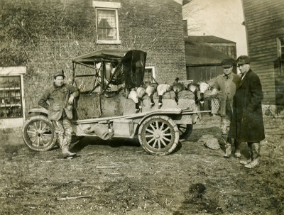 Hunters posing with the Model T 