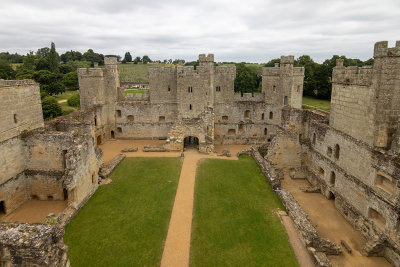 IMG_8462.CR3 View of the NW Tower, Gatehouse and NE Tower - Bodiam Castle -  A Santillo 2019