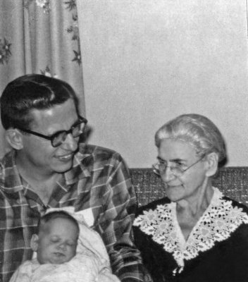 1954 - 1957 HT, Ruthie, & Granny.jpg