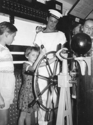 1954 - 1957 Kenya Castle - Kid's tour of the bridge.jpg