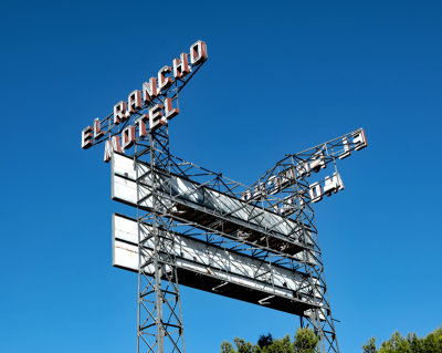 El Rancho Sign