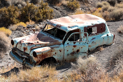 Abandoned panel van Death Valley