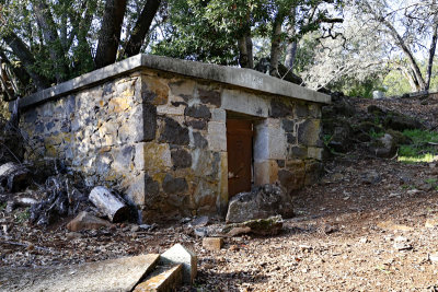 Sonoma Cemetery Shaw crypt