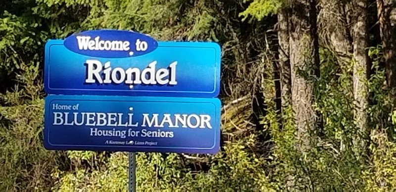 Sign entering Riondel