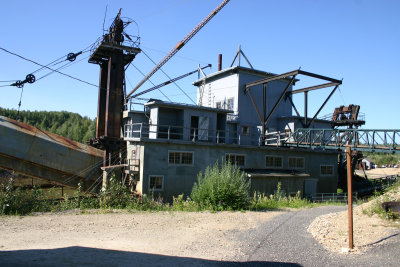 Gold Dredge.jpg