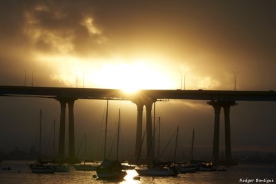 last sunrise of 2020 at the Coronado bridge