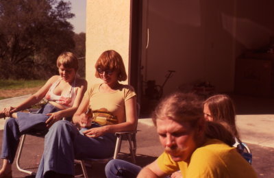 1985.07.a11_resize.jpg