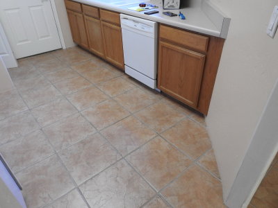 Kitchen 003_resize.JPG