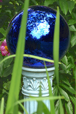 Reflecting ball.