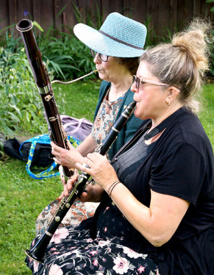 Quintessence, bassoon and clarinet.Janet PolaskyVirginia Macdonald.