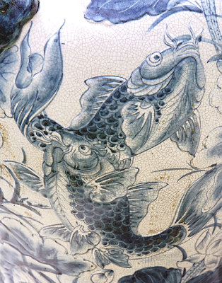 Chinoiserie urn, detail.