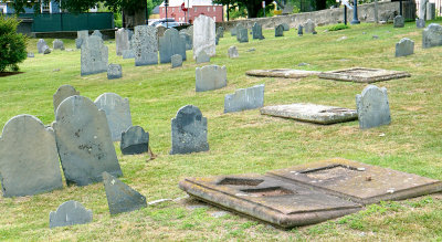 Point of Graves Cemetery. Mechanic Street.