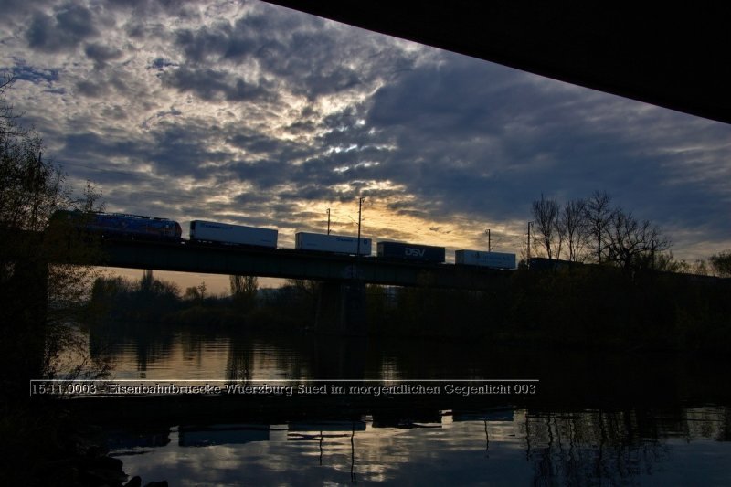 15.11.0003 - Eisenbahnbruecke Wuerzburg Sued im morgendlichen Gegenlicht 003.jpg