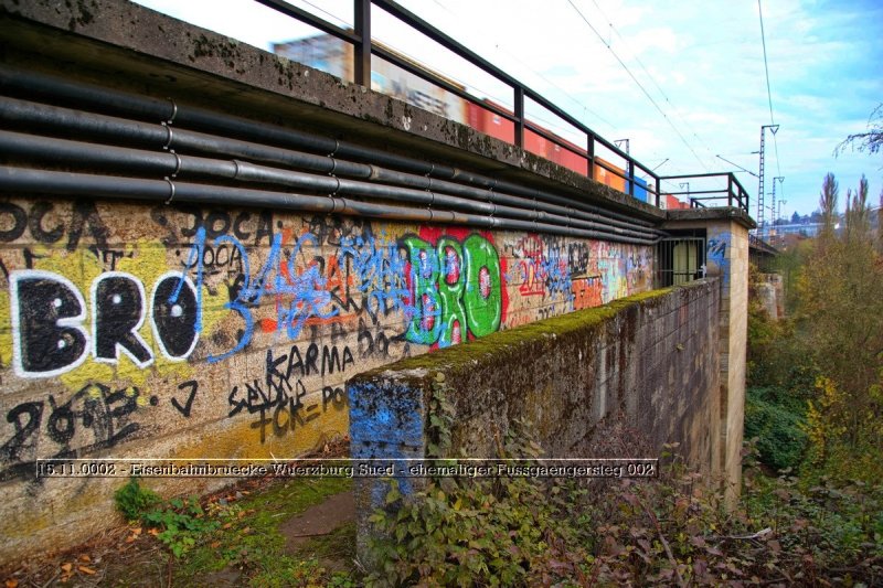15.11.0002 - Eisenbahnbruecke Wuerzburg Sued - ehemaliger Fussgaengersteg 002.jpg