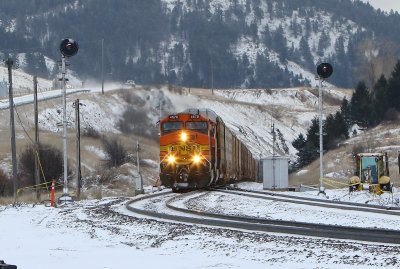 West_EndMT_BNSF_4678_East_4417_827_AM_1.JPG