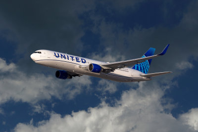 UAL 767-300 Departure.jpg