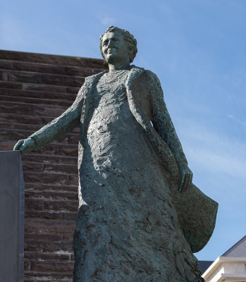 INGIBJÖRG H. BJARNASON