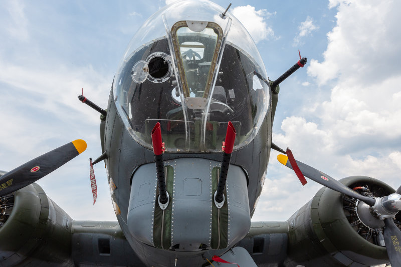 Boeing B-17G, Chin Turret