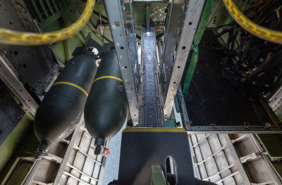 Boeing B-17G, Bomb Bay