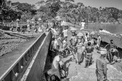 Workers, B&W
