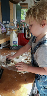 The Chef, Cutting Biscuits