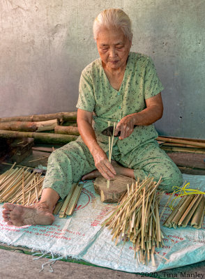 Basketmaker, Splitting Bamboo