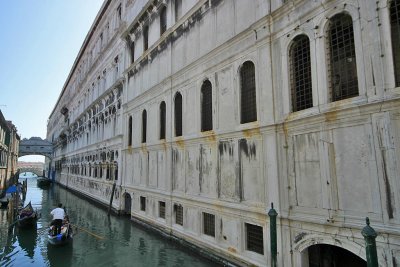 Venice, Bridge of Sighs to the left