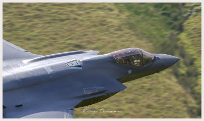 F35 cockpit