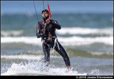 troon_kite_370.jpg
