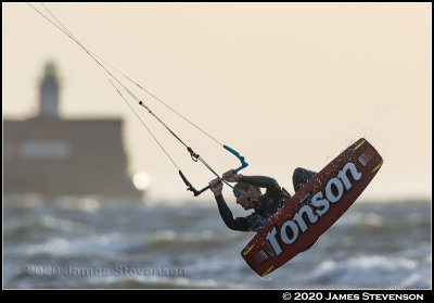 troon_kite522.jpg