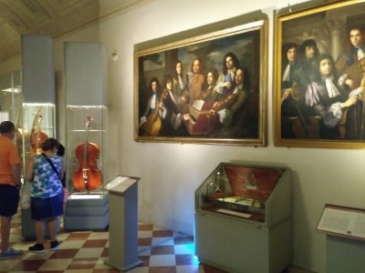 Accademia's collection of late Renaissance instruments