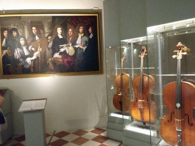 Accademia's collection of late Renaissance instruments