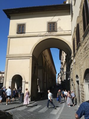 Vassari Corridor entering Uffizi