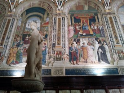 Siena Piccolomini Library has radiant frescoes lining the walls to tell Pope Pius ll's story in 10 episodes