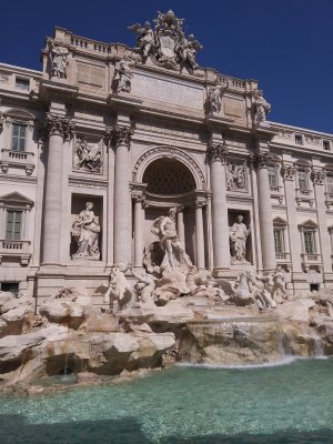 Built at the end point of the aqueduct, at the junction of three streets (tre vie) giving the Trevi Fountain it's name