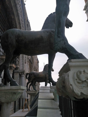 Constantinople bronze cast chariot horses (@175 BC) replicas symbolize Apollo, the Greco-Roman god of the sun & secular power