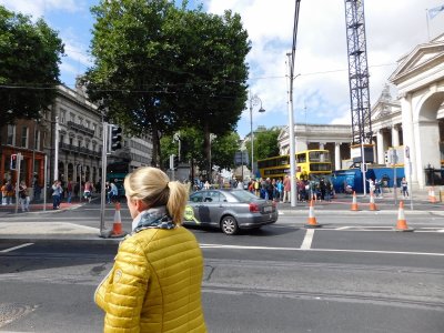 Busy intersection in front of Trinity College Dublin