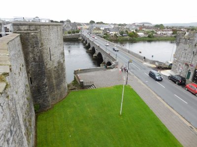 Thomond Bridge, the earliest bridge over River Shannon,  was built near a fording point