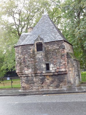 Queen Mary's Bath House