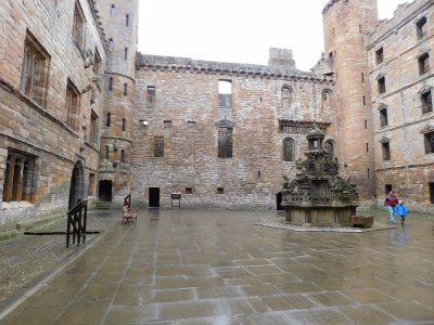 Linlithgow Palace Courtyard