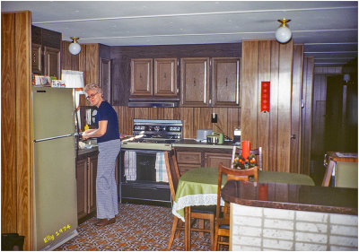 K416021Elly_1974.jpg