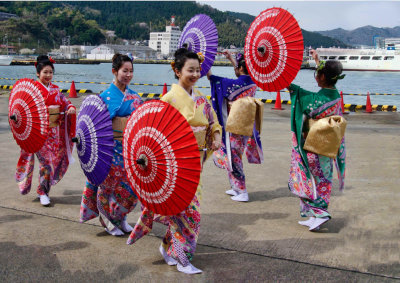 Japanese Dancers