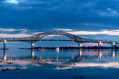 Pont Laviolette Bridge