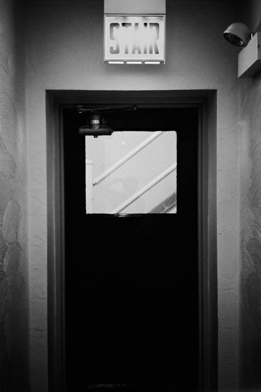 door_stairs_2011_11.jpg