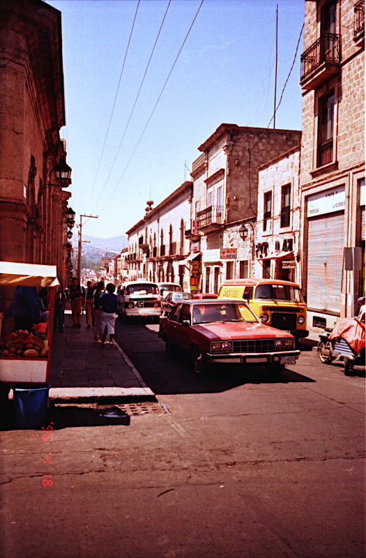 mexican_street_96.jpg