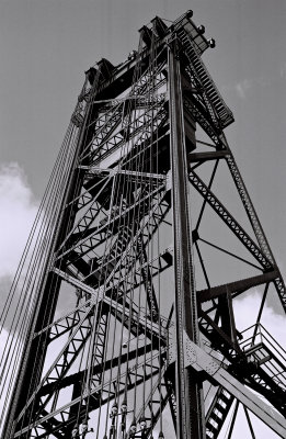 portland_hawthorne_bridge_tower-R1-043-20_1.jpg